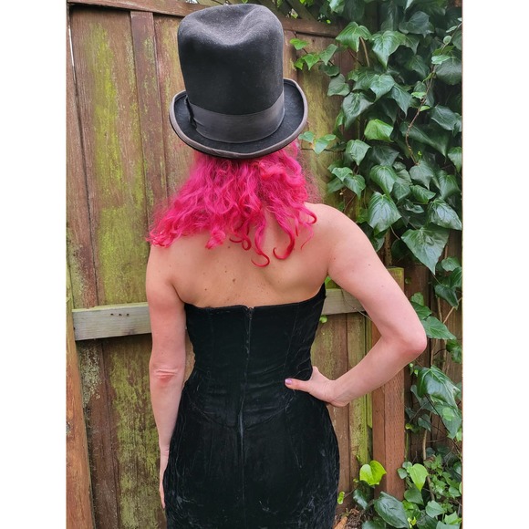 80's Vintage Scott McClintock Black Velvet midi pencil dress - Picture 3 of 7